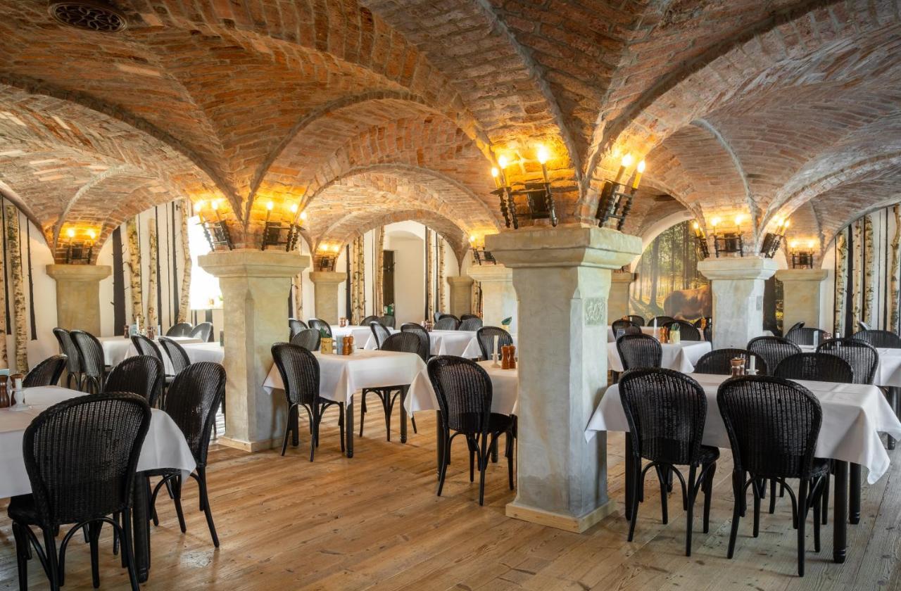 Landhotel Altes Zollhaus ヘルムスドルフ エクステリア 写真