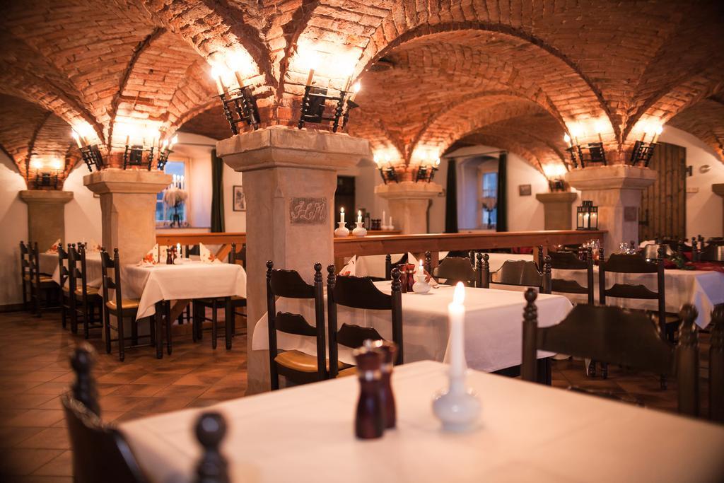 Landhotel Altes Zollhaus ヘルムスドルフ エクステリア 写真